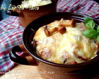 Фриттата с лисичками и беконом