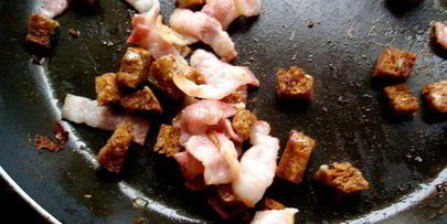 фриттата с лисичками и беконом