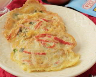 Мини-омлеты с крабовыми палочками