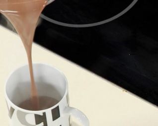 Омлет и горячий шоколад