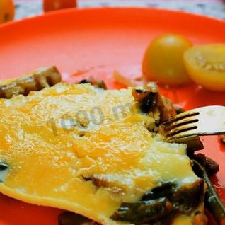 Омлет из вигны и щавеля с сыром