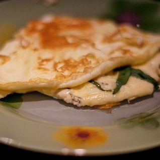 Омлет с голубым сыром