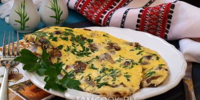 омлет с грибами на сковороде