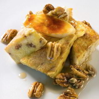 Омлет с карамелизованными яблоками, горгонзолой и беконом