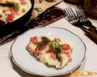 Омлет с колбасой