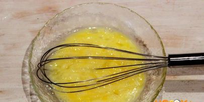 омлет с колбасой