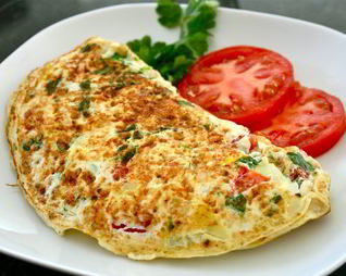 Омлет с крабом и рукколой