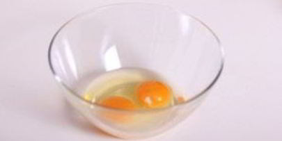 омлет с курицей и помидорами