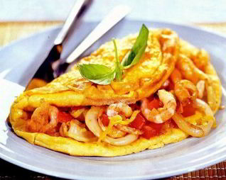 Омлет с морепродуктами и зеленью