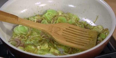 омлет с помидорами и цветной капустой