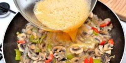 омлет с сыром и овощами