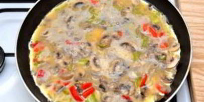 омлет с сыром и овощами