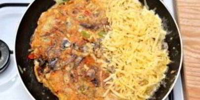 омлет с сыром и овощами
