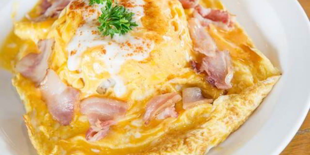 Рецепт омлет с ветчиной и рисом