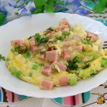 Рецепт Омлет с ветчиной и зеленым луком