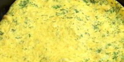 омлет со сметаной и сыром