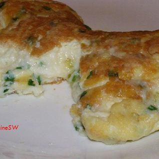 Пышный омлет-суфле с тремя видами сыра