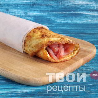 Сырный омлет с ветчиной