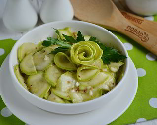 Острая закуска из кабачков