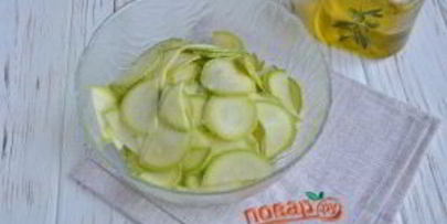 острая закуска из кабачков