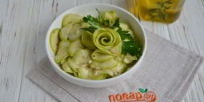 острая закуска из кабачков