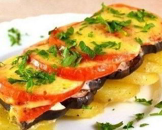 Овощная закуска, запеченная со сметаной