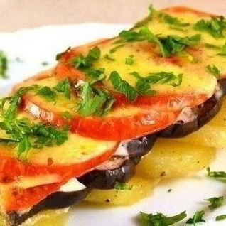 Овощная закуска, запеченная со сметаной