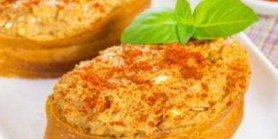 паштет из куриной печени с паприкой и яйцами