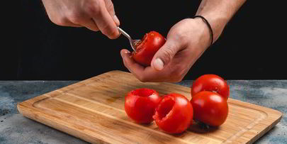 помидоры, фаршированные печенью трески и яйцами