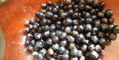 помидоры с виноградом и сладким перцем