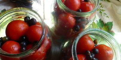 помидоры с виноградом и сладким перцем