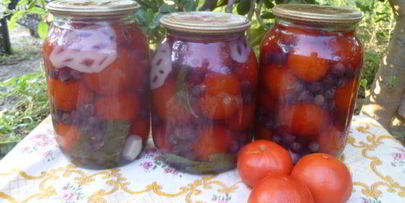 помидоры с виноградом и сладким перцем