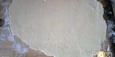 фруктовый рулет из творожного теста