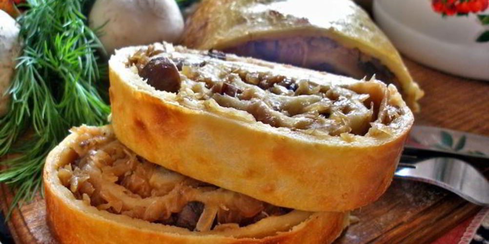 Рецепт картофельный рулет с капустой и грибами