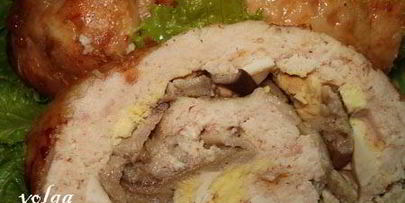 куриный рулет, фаршированный яйцами и грибами