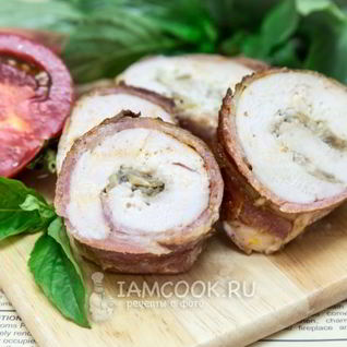 Куриный рулет с сушеным луком