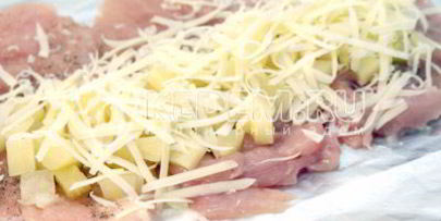 куриный рулет с сыром и ананасом