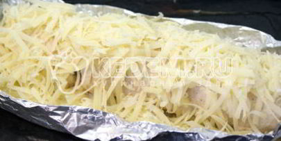 куриный рулет с сыром и ананасом