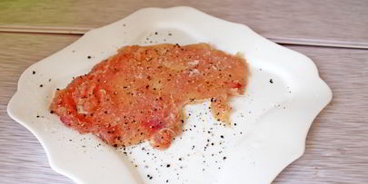 куриные рулетики с грушей и орехами