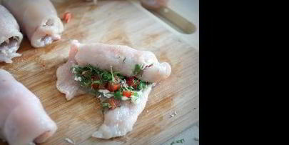 куриные рулетики в беконе