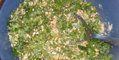 куриные рулеты под манговым соусом с брусками поленты