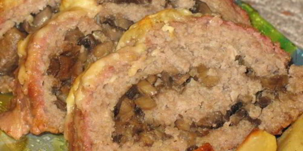 Рецепт мясной рулет с грибной начинкой