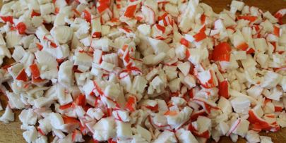 рулет из крабовых палочек