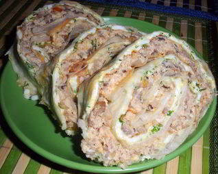 Рулет из лаваша с курочкой и грибочками