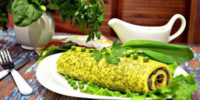 рулет из омлета с грибами