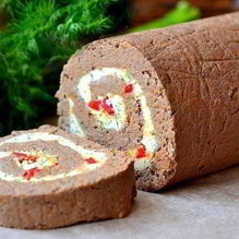 Рецепт Рулет из отварной печени с пикантной начинкой