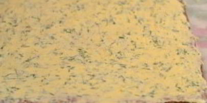 рулет из отварной печени с пикантной начинкой