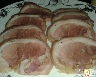 Рулет из рульки в мультиварке