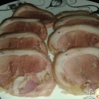 Рулет из рульки в мультиварке