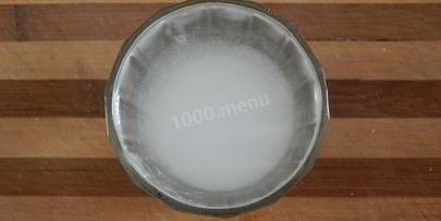 рулет из слоеного теста с сыром